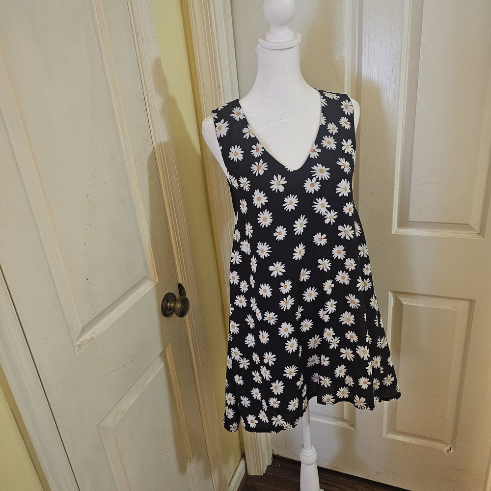 Floral Black and White Daisy Dress Or Tunic
